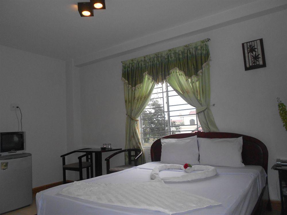 Valentine Hotel Hue Esterno foto