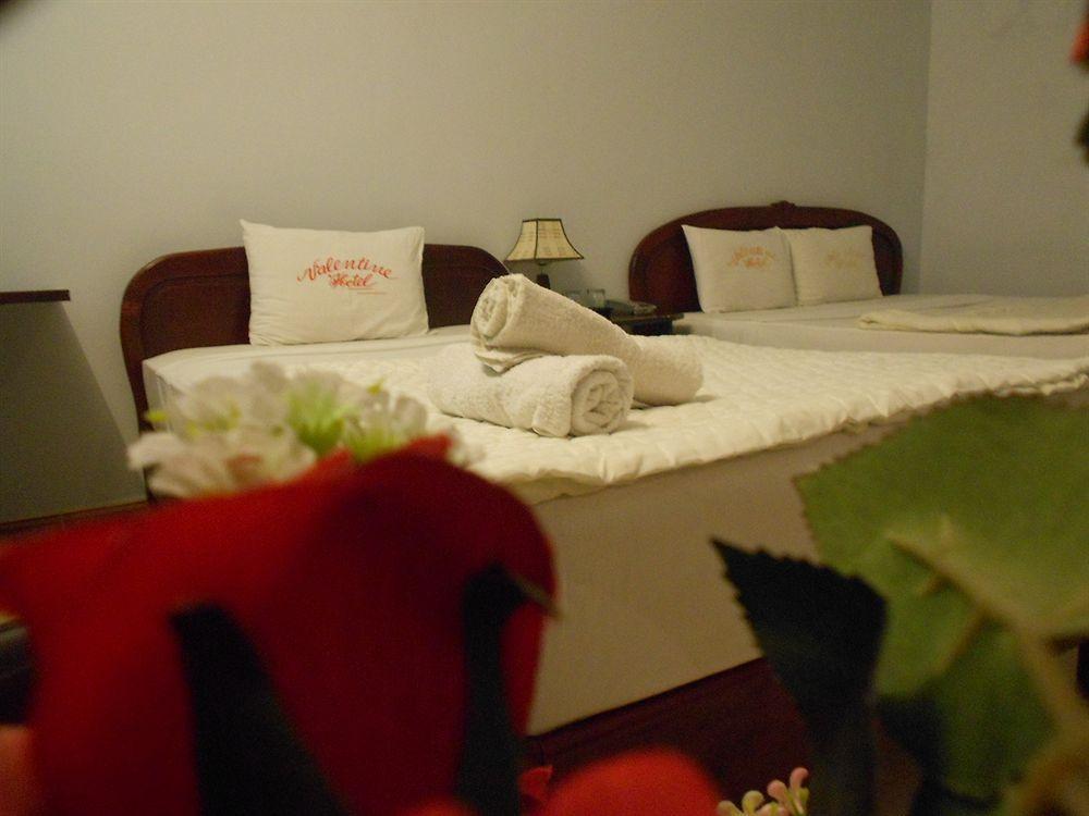 Valentine Hotel Hue Esterno foto