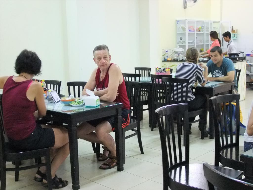 Valentine Hotel Hue Esterno foto