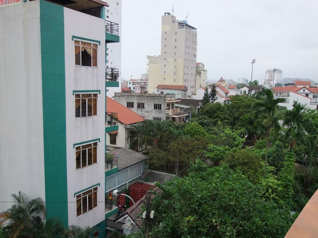 Valentine Hotel Hue Esterno foto