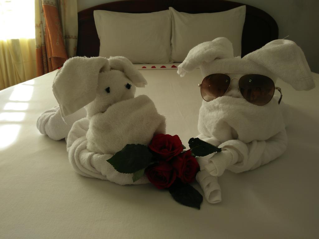 Valentine Hotel Hue Esterno foto