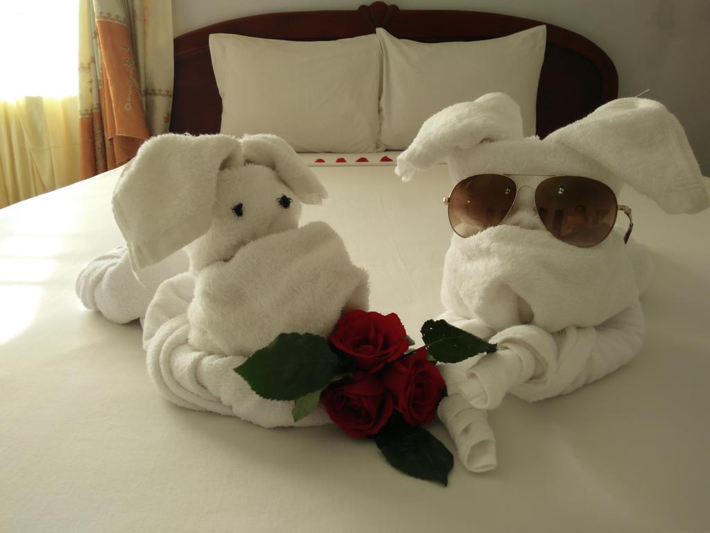 Valentine Hotel Hue Esterno foto