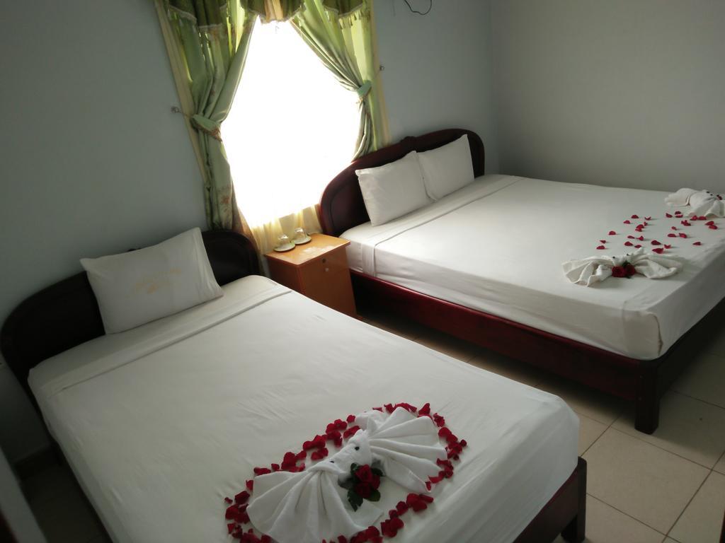 Valentine Hotel Hue Esterno foto