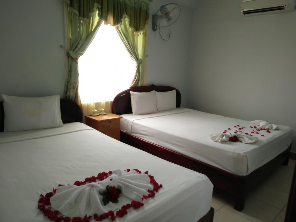 Valentine Hotel Hue Esterno foto