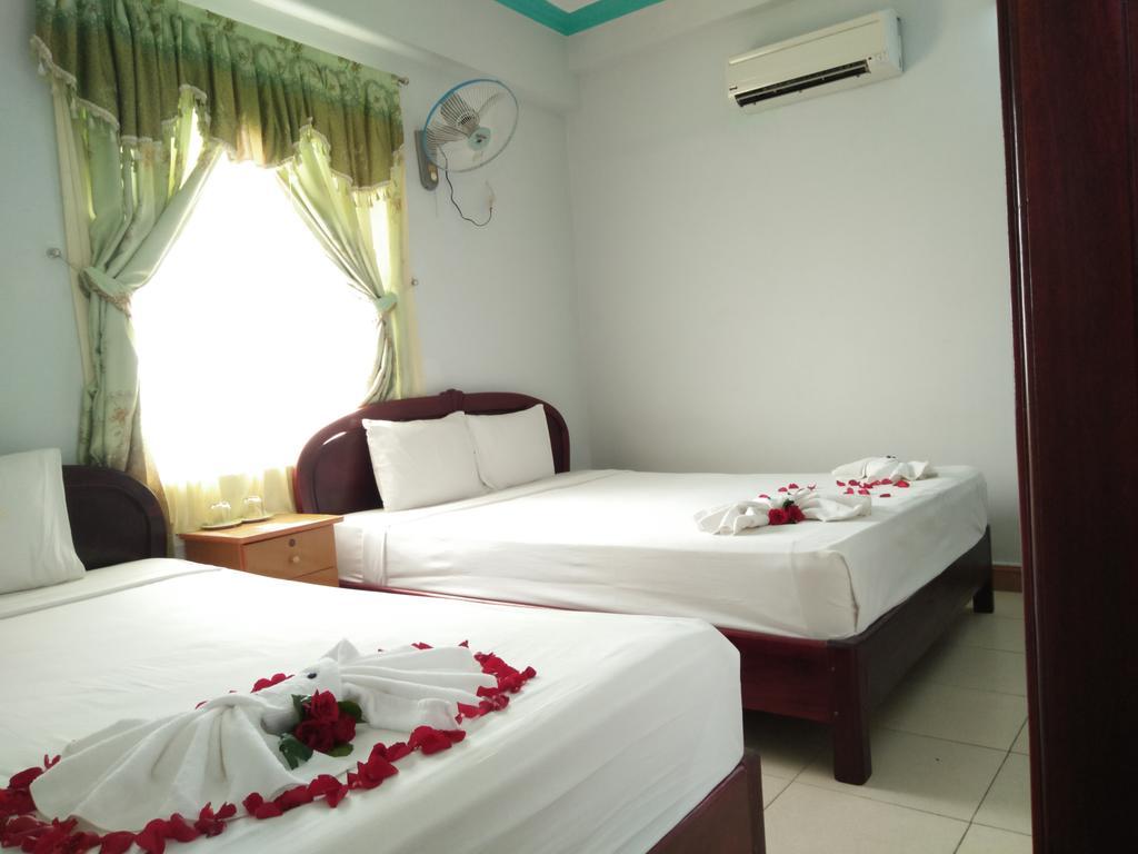 Valentine Hotel Hue Esterno foto