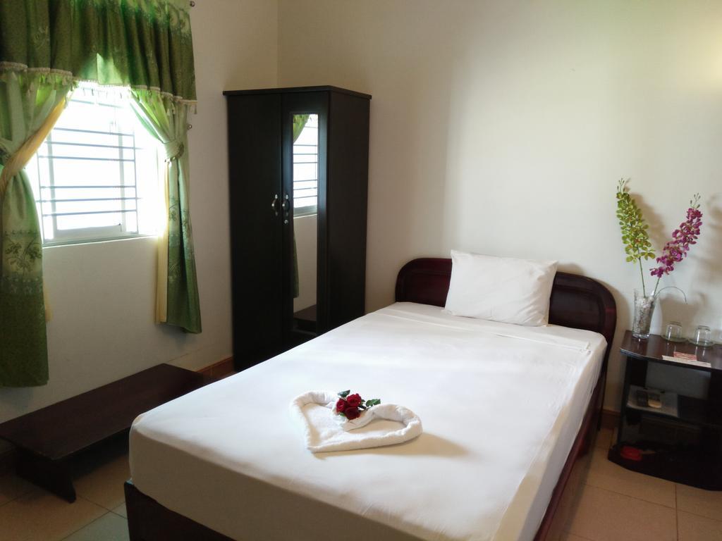 Valentine Hotel Hue Esterno foto