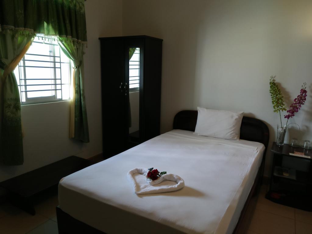 Valentine Hotel Hue Esterno foto