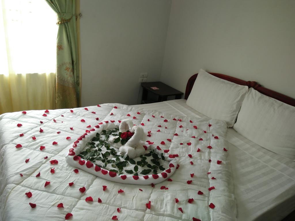 Valentine Hotel Hue Esterno foto