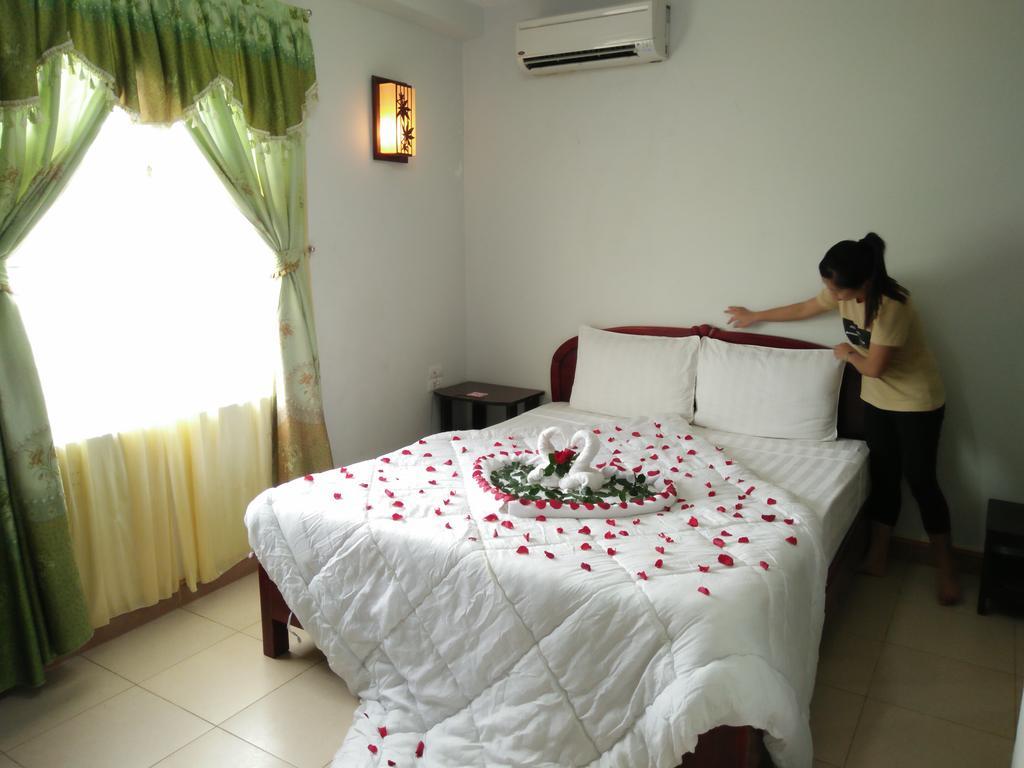 Valentine Hotel Hue Esterno foto