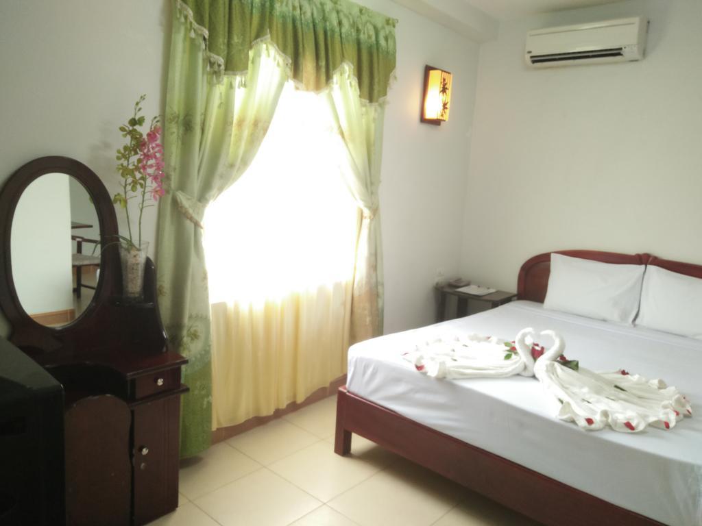 Valentine Hotel Hue Esterno foto