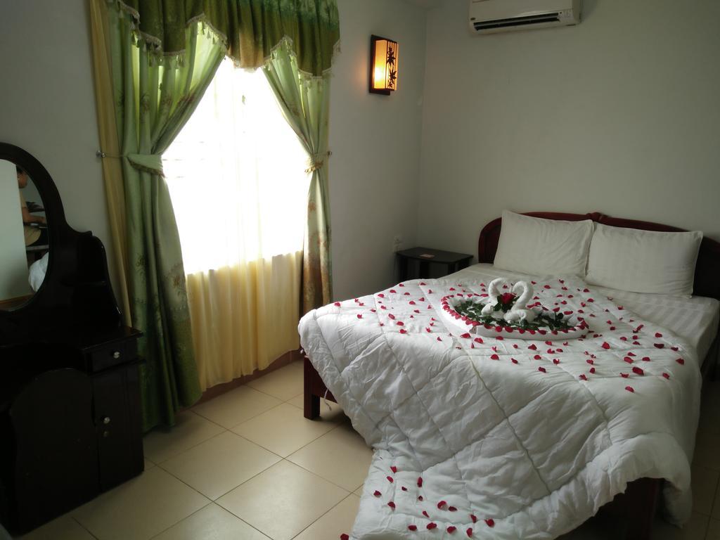 Valentine Hotel Hue Esterno foto