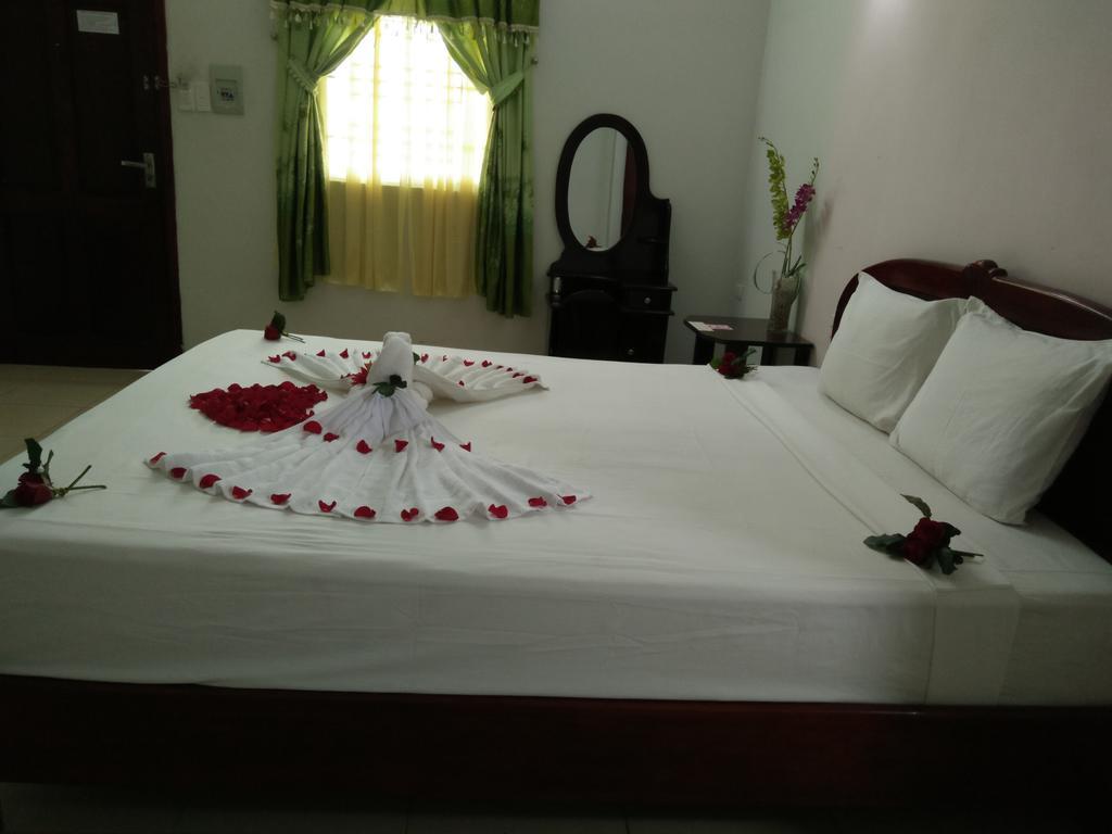 Valentine Hotel Hue Esterno foto