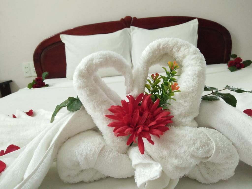 Valentine Hotel Hue Esterno foto
