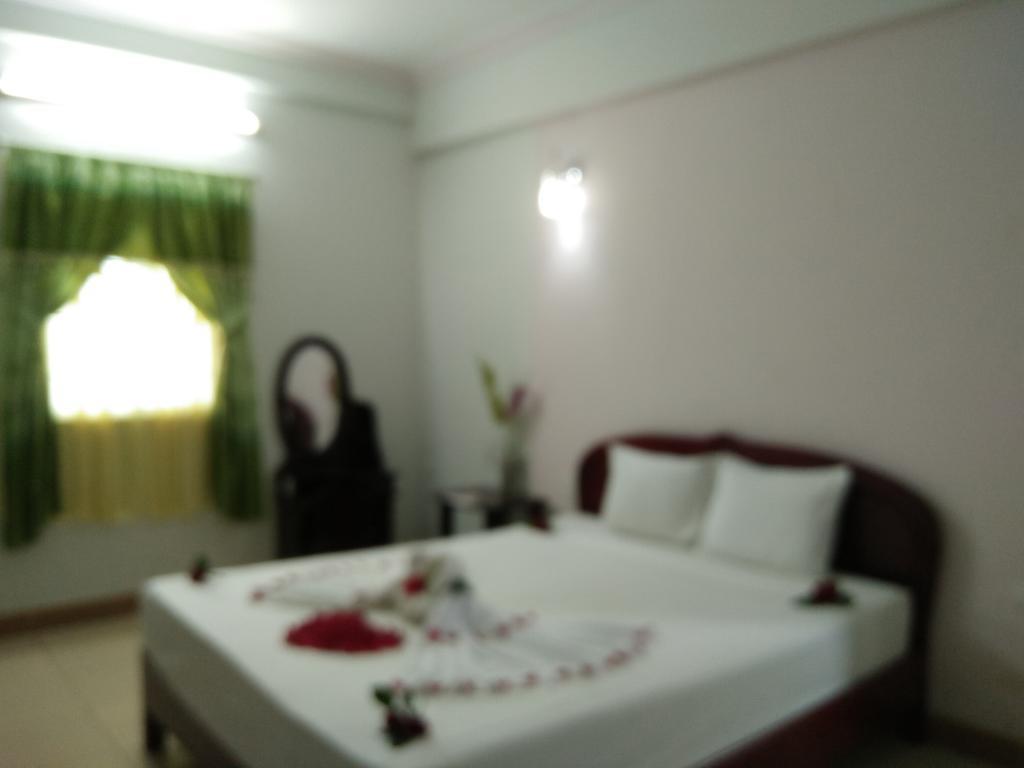 Valentine Hotel Hue Esterno foto