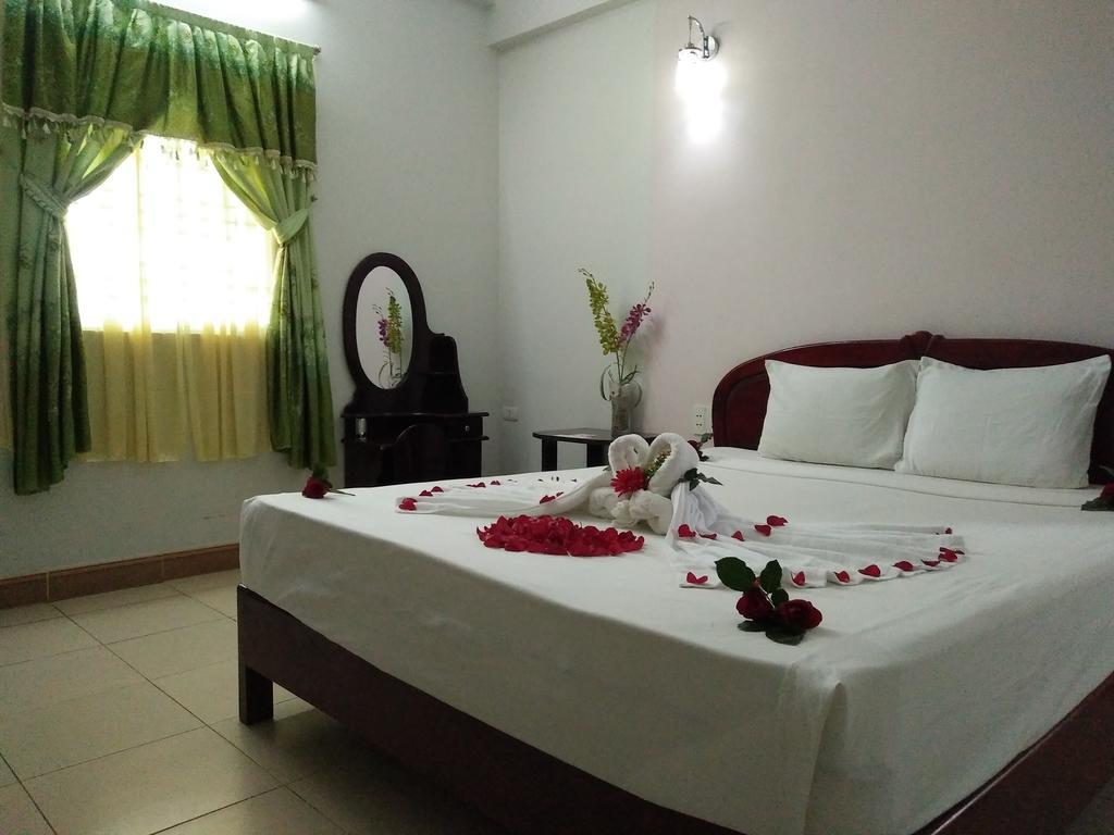 Valentine Hotel Hue Esterno foto