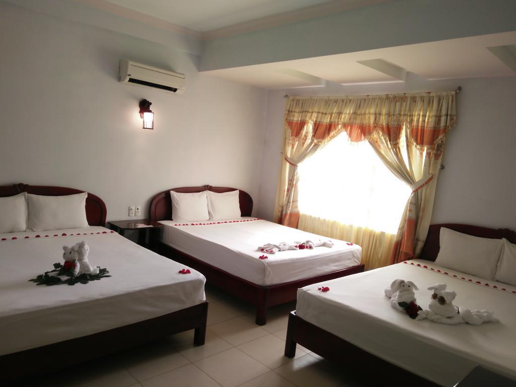 Valentine Hotel Hue Esterno foto