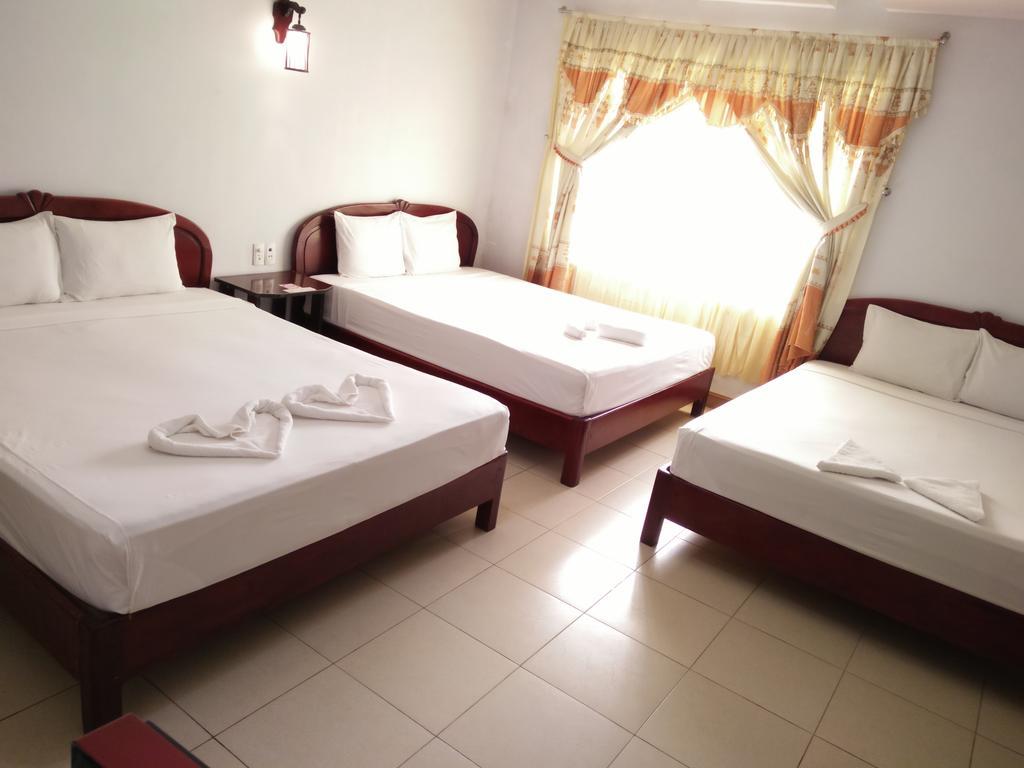 Valentine Hotel Hue Esterno foto