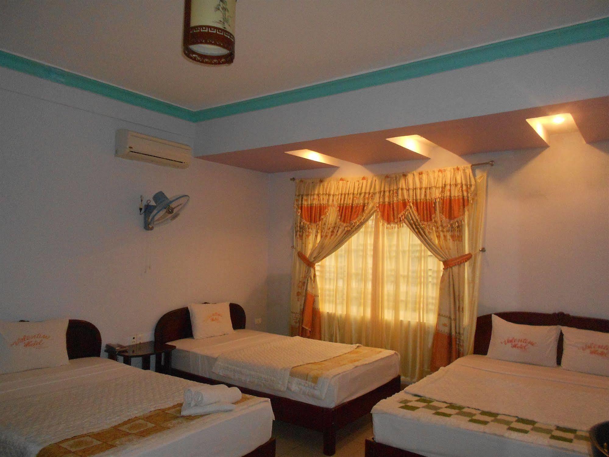 Valentine Hotel Hue Esterno foto