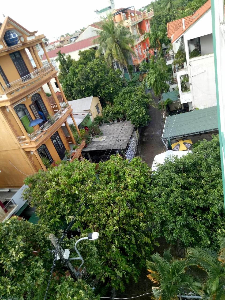 Valentine Hotel Hue Esterno foto